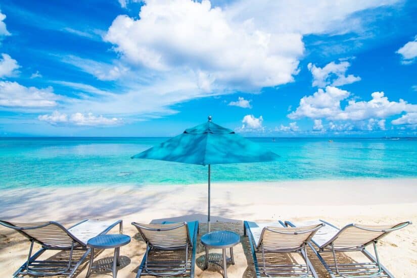 É obrigatório seguro viagem para as Ilhas Cayman?