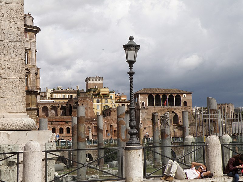 Onde se hospedar bem localizado em Roma