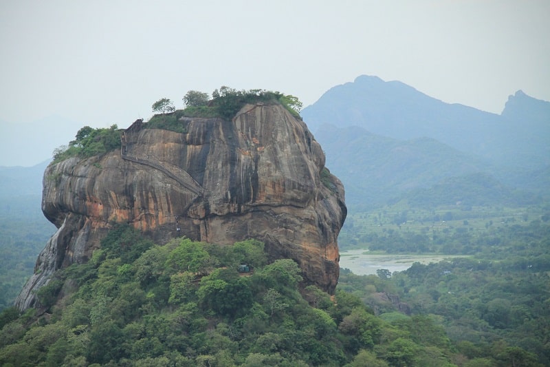 é preciso seguro para o Sri Lanka?