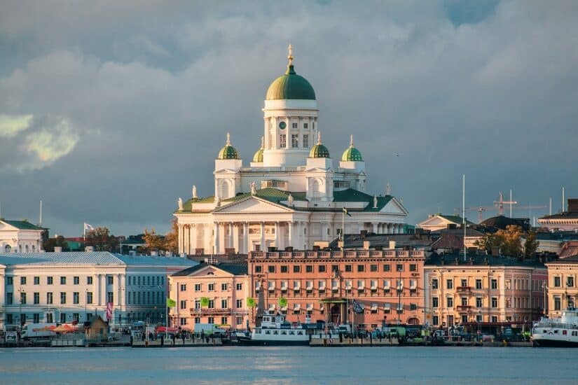 Aluguel de carro barato em Helsinque