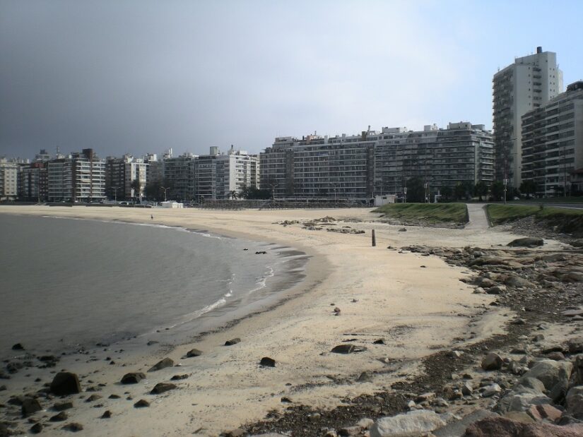 Onde locar veículo em Montevidéu
