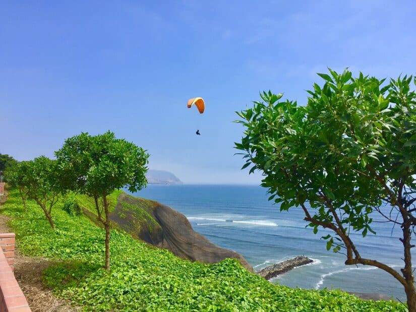 voo de parapente em Lima no Peru