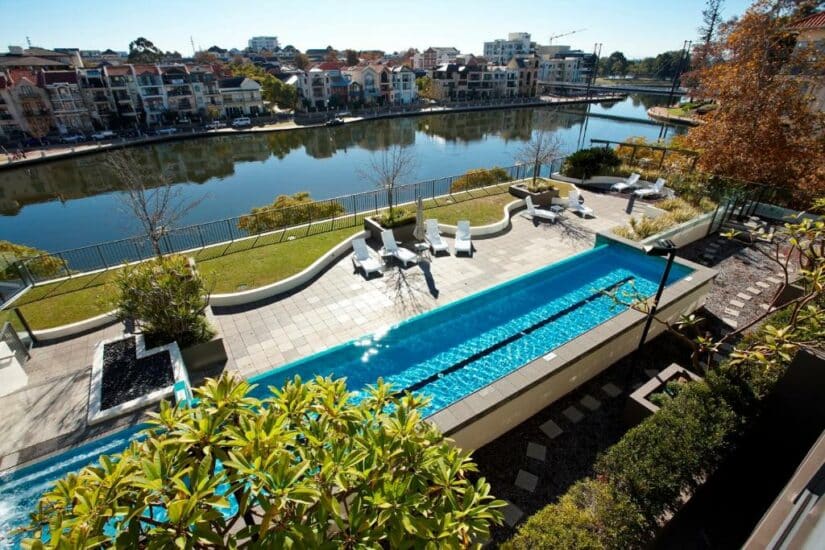 Hotéis com piscina em Perth