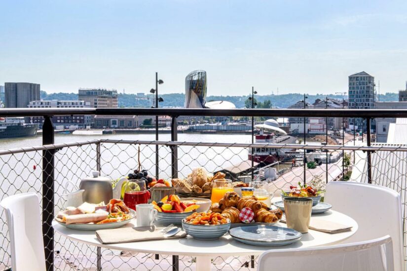 Hotel em Bordeaux com café da manhã