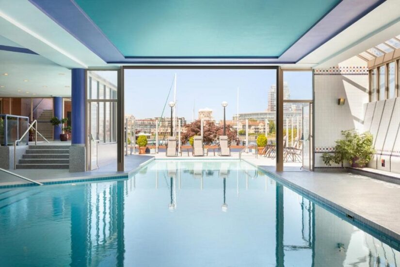 Hotel com piscina em Victoria