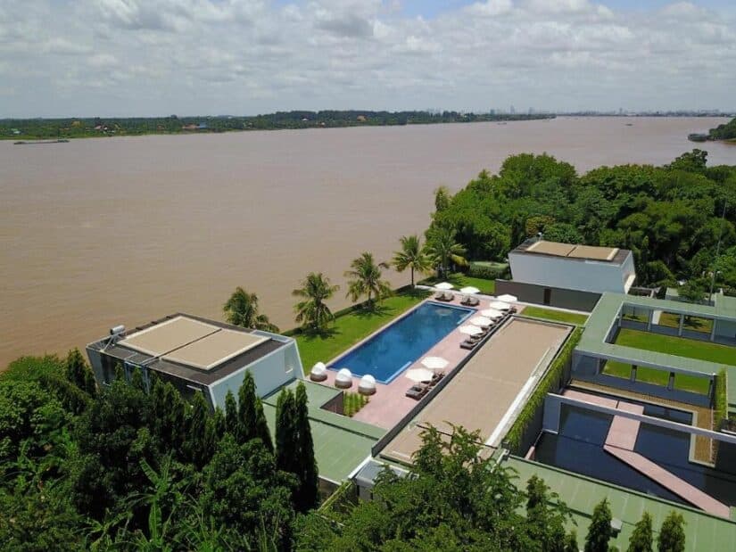 Hotel com piscina em Phnom Penh