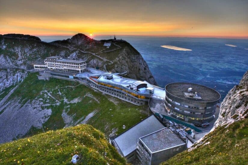 Hotel na montanha Suíça