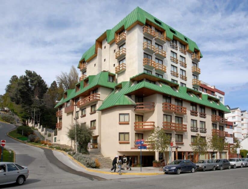 hotéis baratos em Bariloche perto do trem
