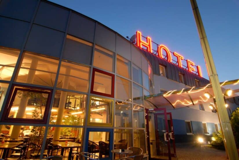 hotéis com transfer para aeroporto em Viena
