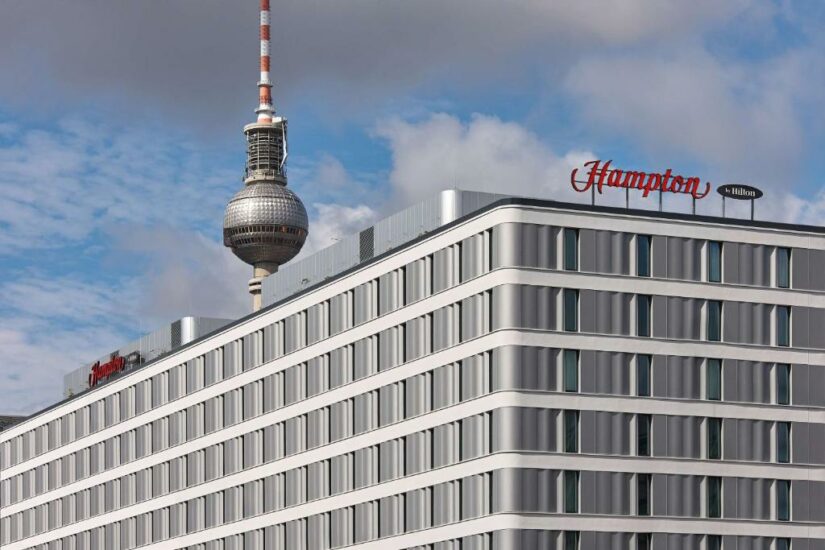 hotel com vista para a Praça Alexanderplatz
