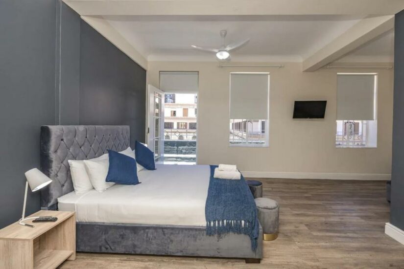hotel barato para brasileiros em Cape Town
