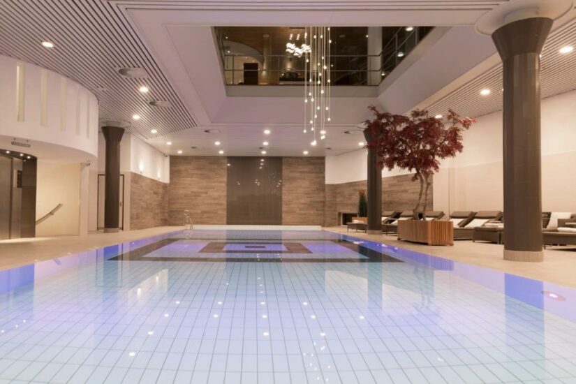 Hotel estrelado em Amsterdam com piscina