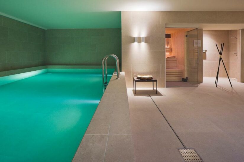 hotéis com piscina em Amsterdam