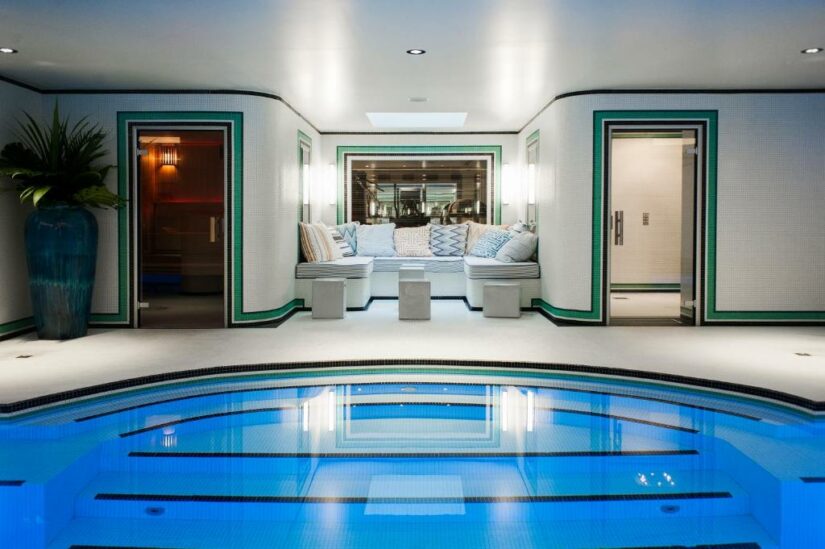 Hotel com piscina em Paris