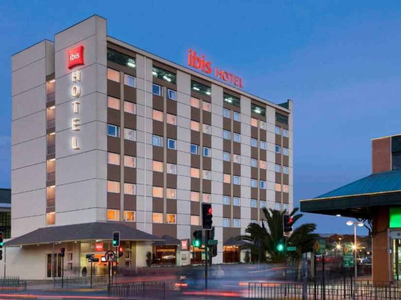 hotel em Santiago ibis
