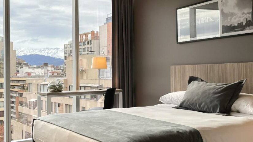 lista de hotéis com ótima localização em Santiago


