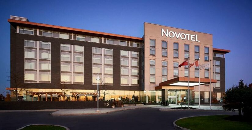 hotel Novotel barato em Toronto
