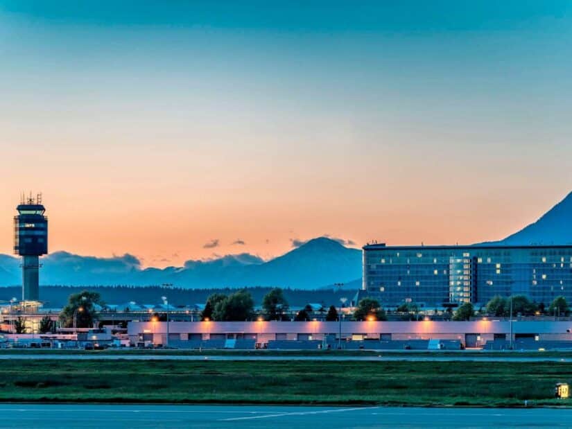 hotéis perto do aeroporto em Vancouver
