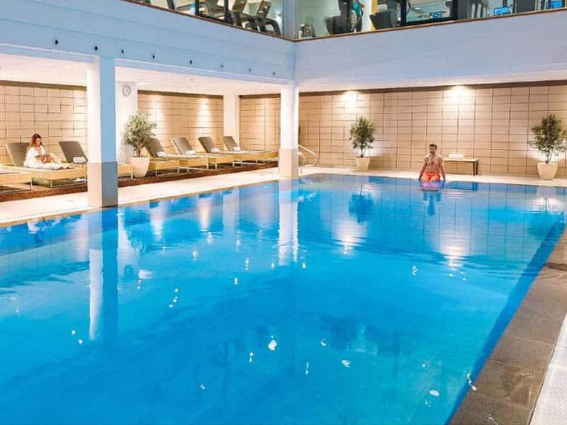 hotel com piscina aquecida em Bruxelas
