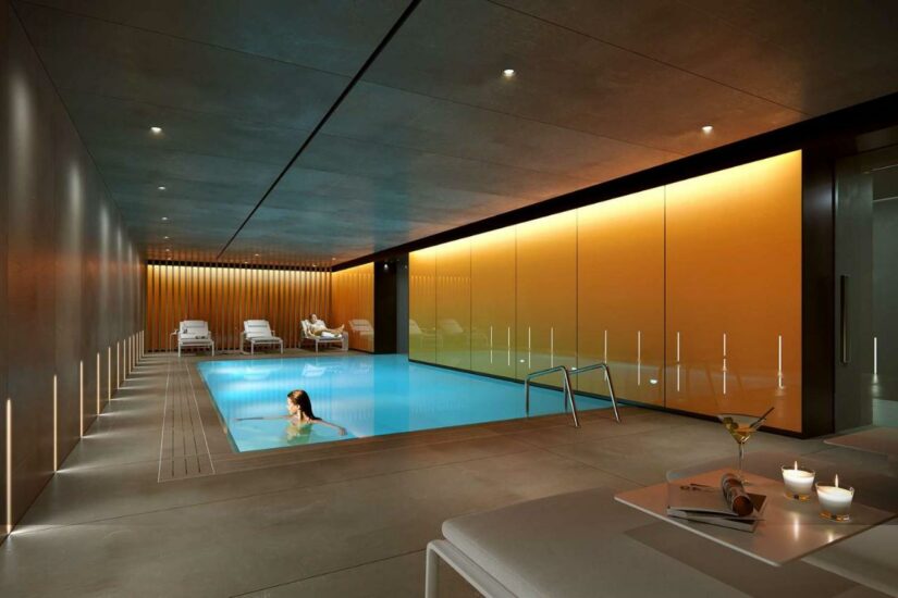 hotel com piscina coberta em Zagreb
