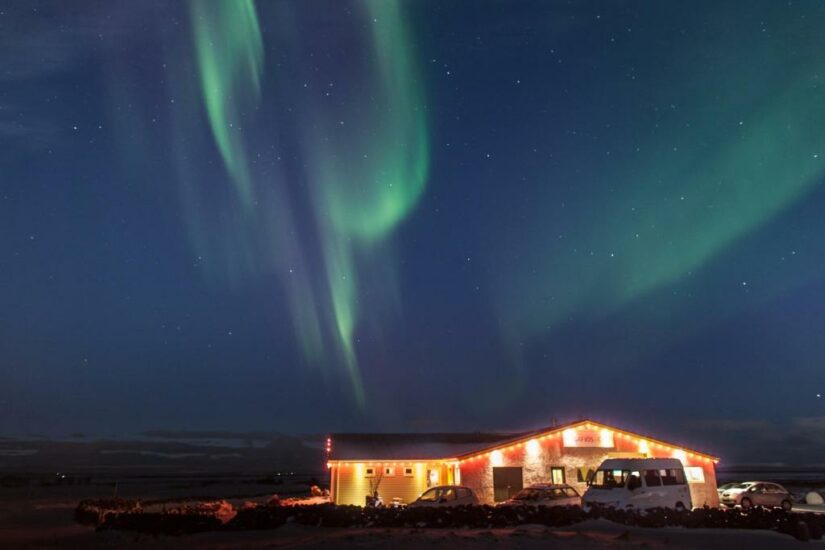 Iglus de vidro na Islândia para ver a aurora boreal