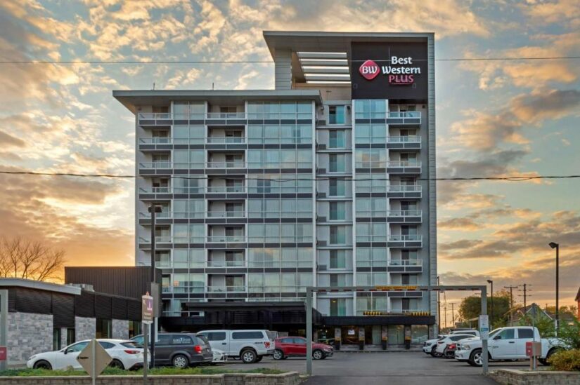 Hotel barato com café da manhã em Ottawa