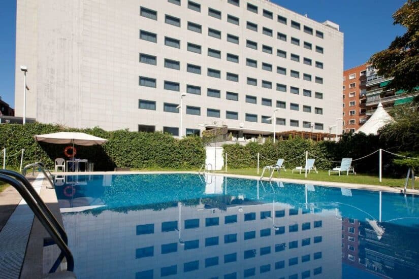 Hotéis 4 estrelas para família em Madrid
