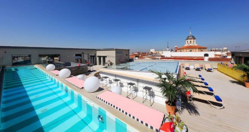Hotéis bem localizados em Madrid com piscina