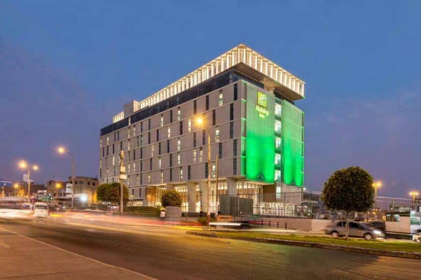 hotel perto do principal aeroporto de Lima
