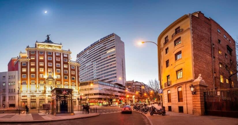 Hotéis 4 estrelas bem localizados em Madrid