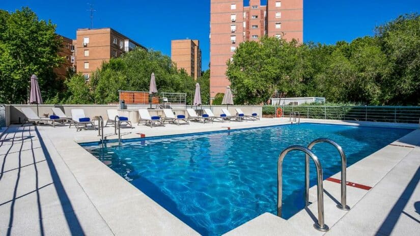 Hotéis com piscina em Madrid