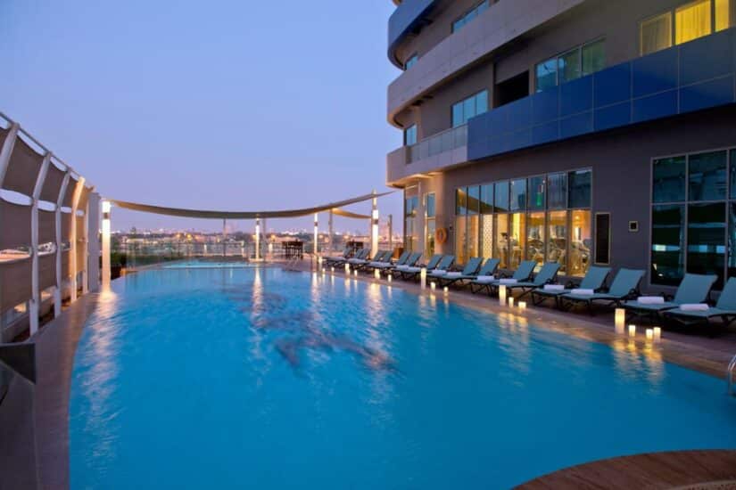 hotel barato perto de Dubai Mall 
