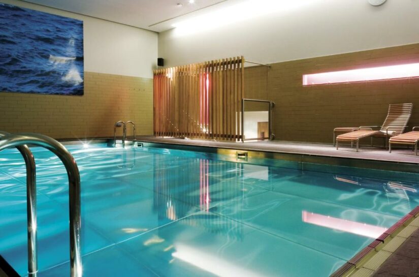 Hotel com piscina em Edimburgo para família