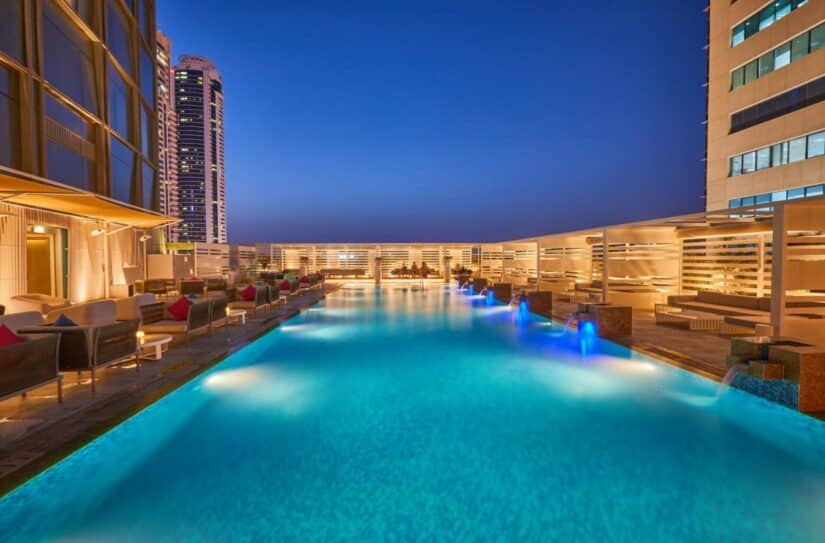 Hotel de luxo nso Emirados Árabes
