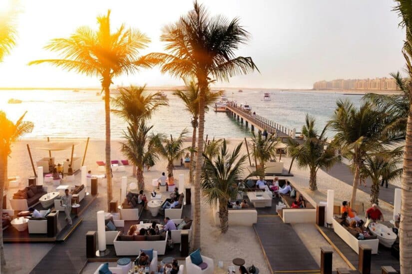 hotel em Jumeirah Beach em Dubai com café da manhã 
