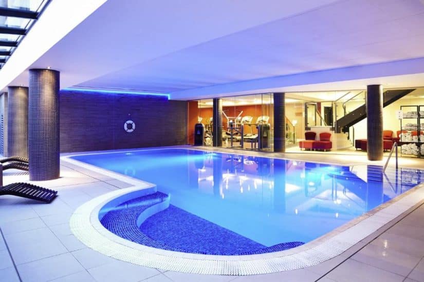 Hotel com piscina aquecida em Edimburgo