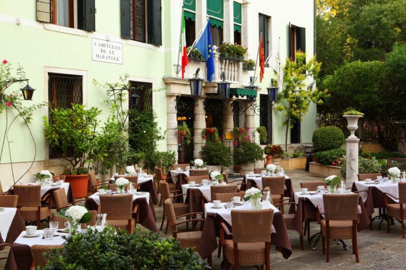 hotel barato para brasileiros em Veneza

