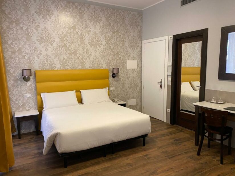 hotel barato em Roma com nota boa
