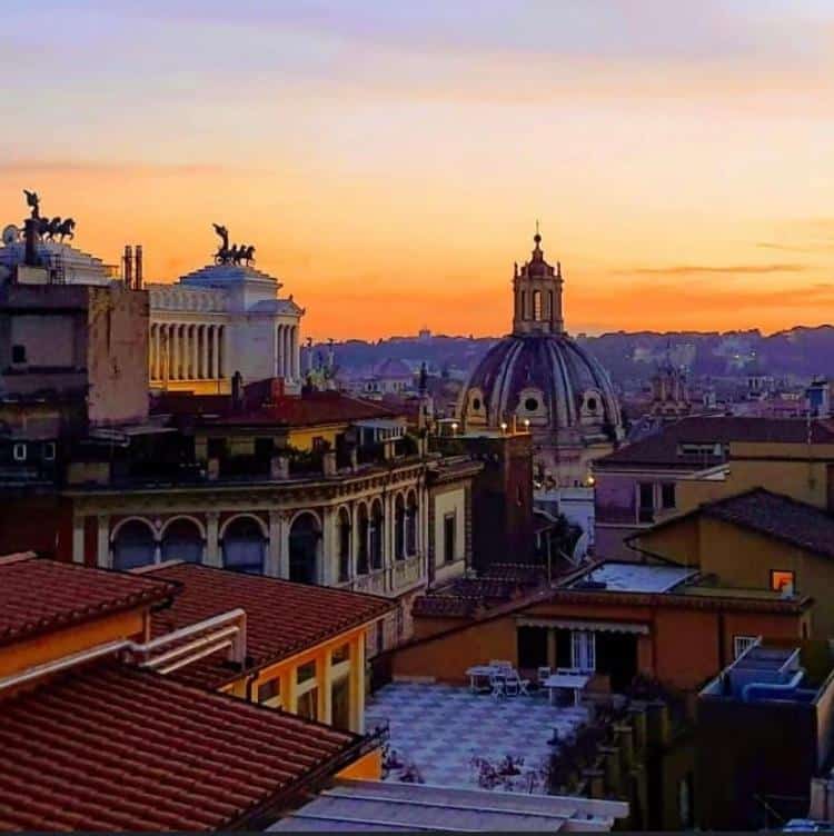 hotel com decoração romântica em Roma
