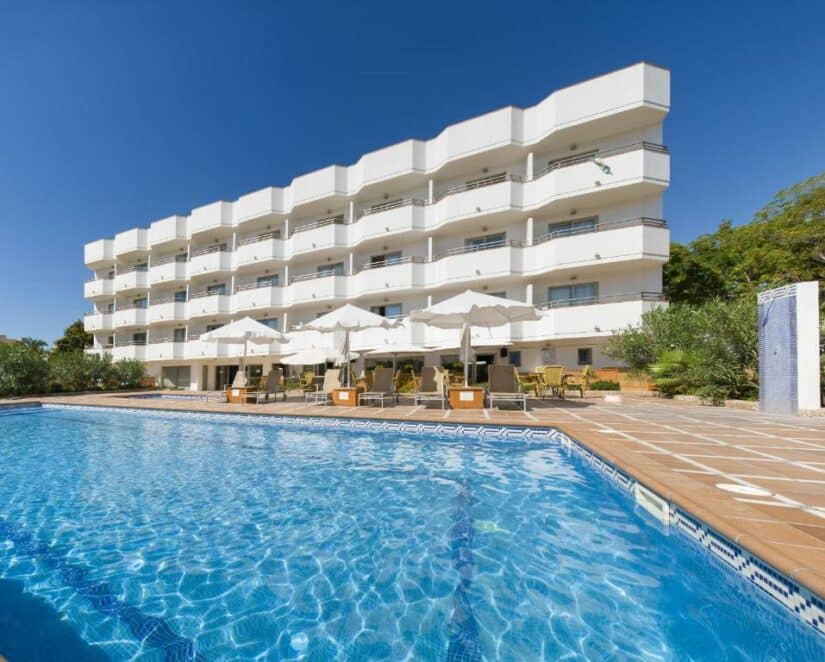 Hotéis 4 estrelas baratos em Ibiza