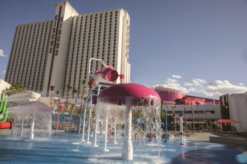 Hotel com piscina em Las Vegas e parque infantil