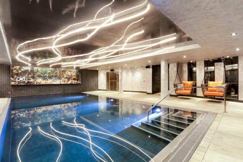 hotel 4 estrelas com piscina coberta em  Londres
