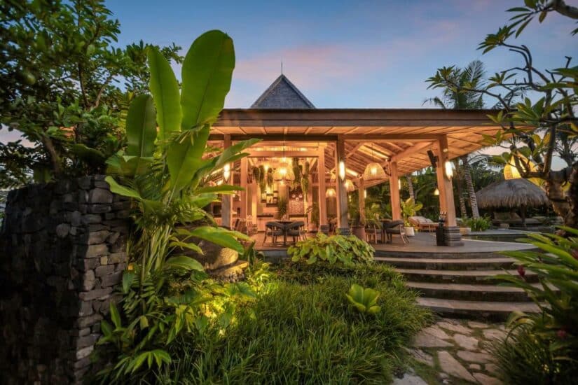 melhor hotel de luxo para se hospedar em Bali
