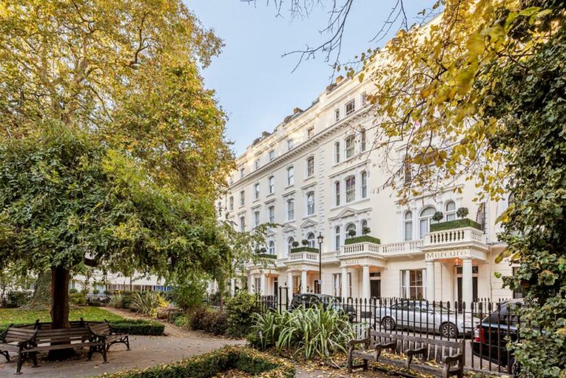 hotel que atende em português em Londres
