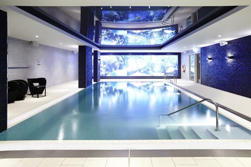 hotel Novotel com piscina aquecida em Londres