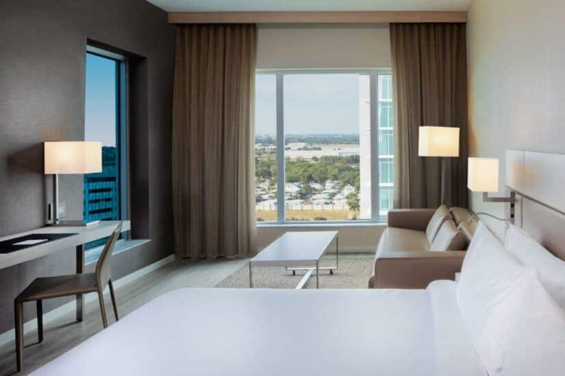 Hotel próximo ao aeroporto de Fort Lauderdale com vista