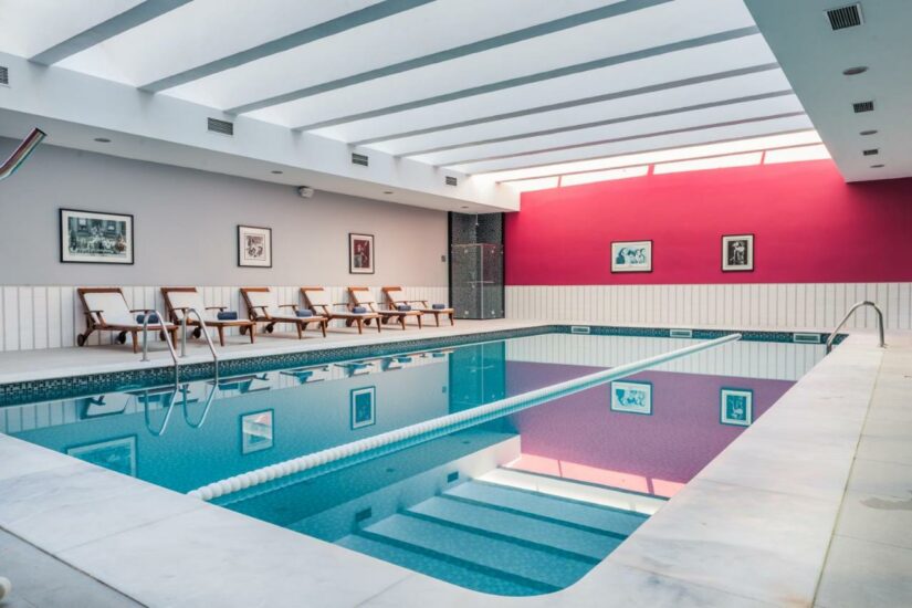 hotéis para familia em lisboa com piscina