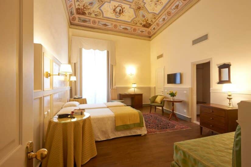 Hotel 3 estrelas barato em Florença
