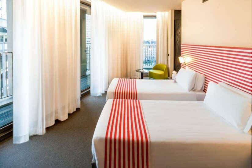 hotel com recepção 24 horas em Milão