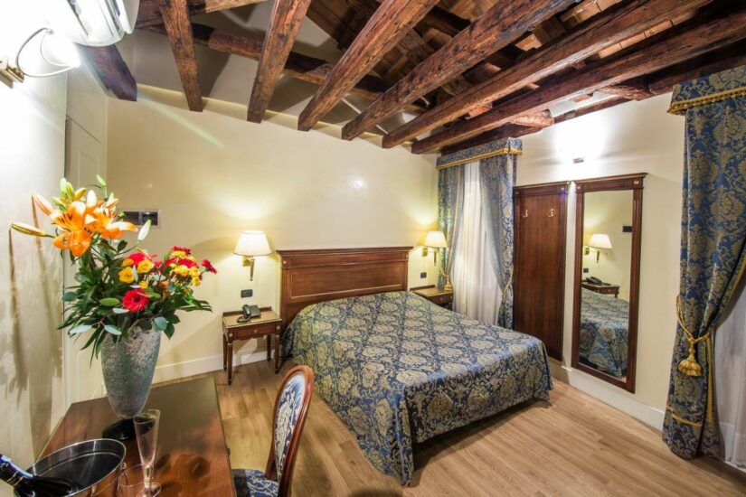 hotéis baratos em Veneza
